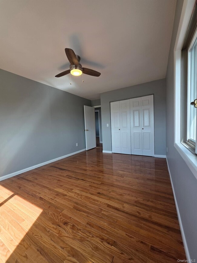 Building Photo - 96 Main St