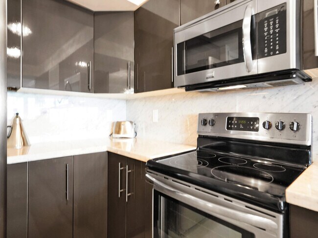 Building Photo - 3430 Galt Ocean Dr