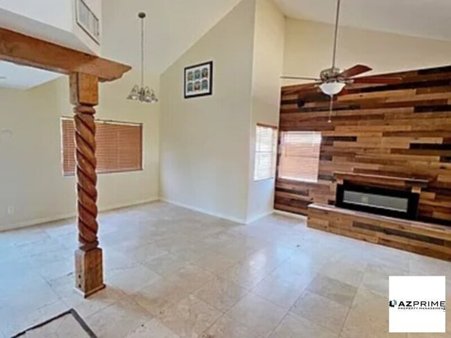 Building Photo - Gorgeous home