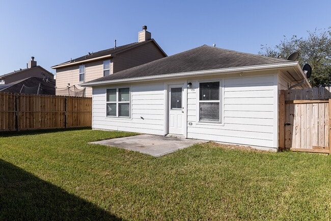 Building Photo - 12907 Regalshire Ct