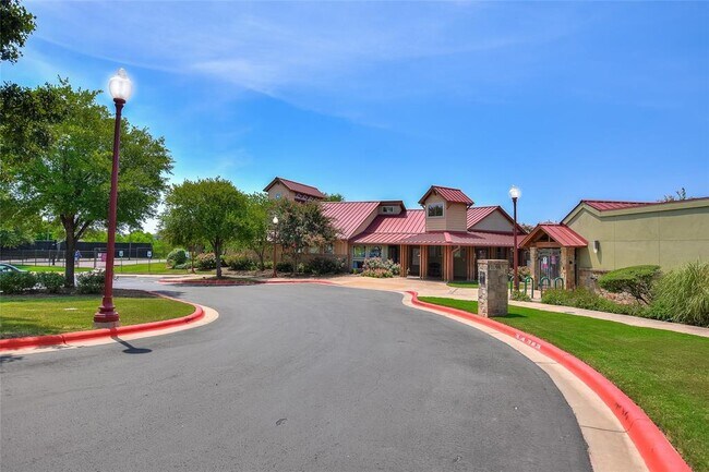 Building Photo - 2311 Dillon Pond Ln