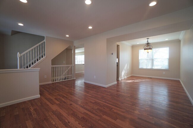 Building Photo - 2995 Frazier Ln