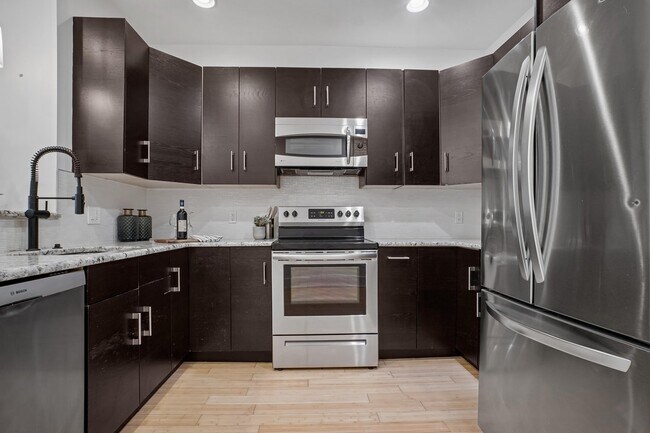 Building Photo - 1215 11th St NW