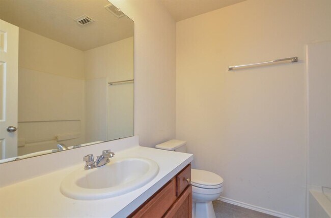 Building Photo - 18135 Sorrell Oaks Cir