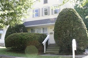 Building Photo - 519 S Fess Ave