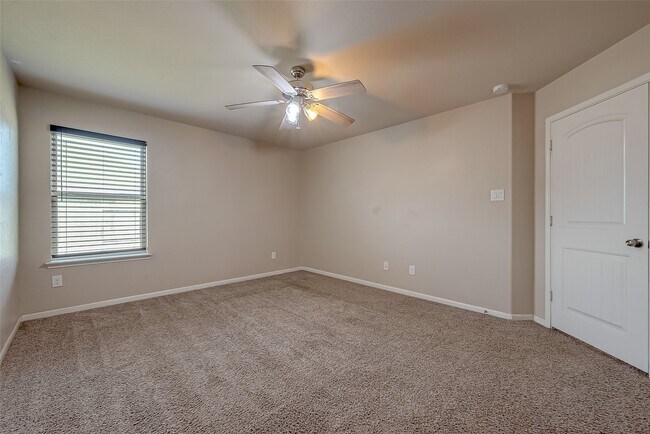 Building Photo - 12 Santa Clara Dr