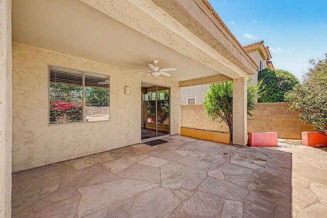 Building Photo - 472 W Pelican Dr