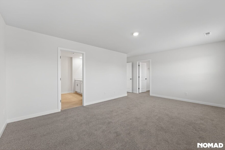 Building Photo - 6609 Barcelona Wy