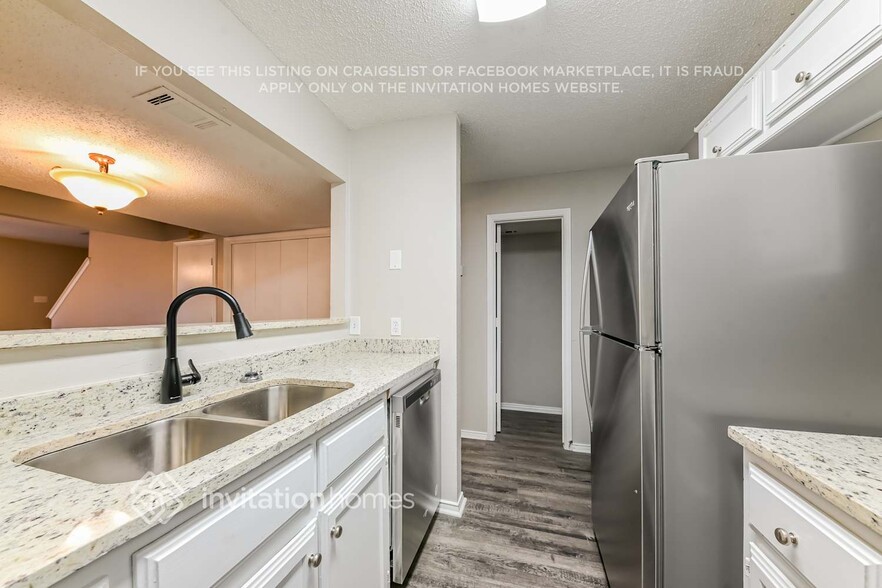 Building Photo - 1539 Sunrise Ln
