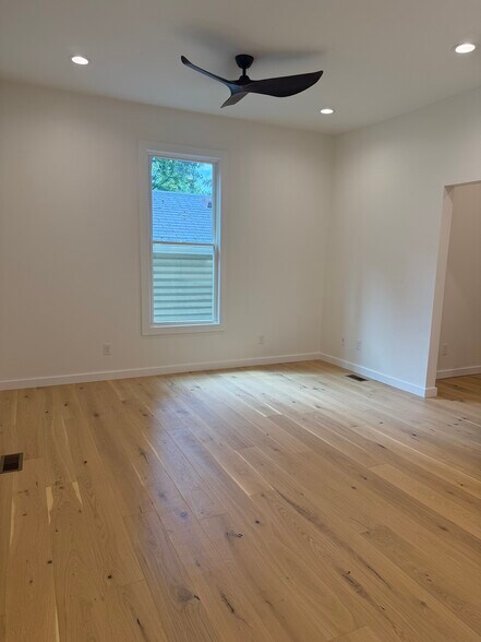 Building Photo - 3445 Cornell Pl