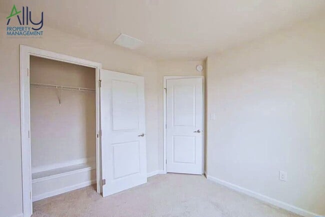 Building Photo - 2424 Pocoson Wood Ct