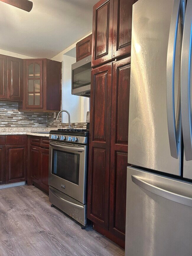 Building Photo - 172 Virginia Ave