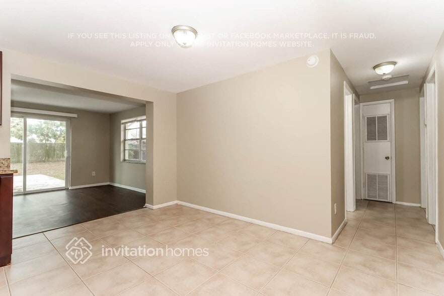 Building Photo - 6419 Willow Wood Ct