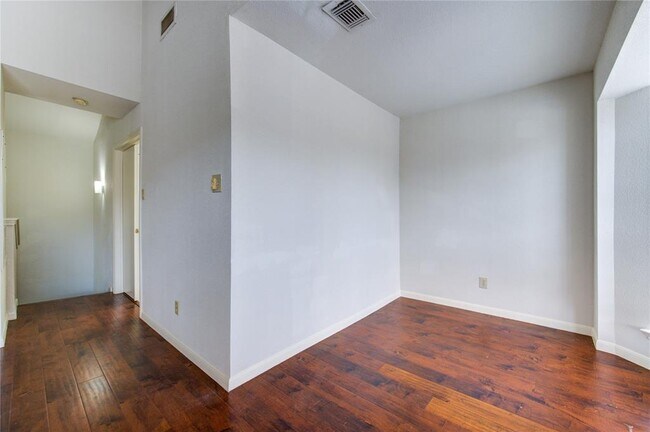 Building Photo - 2121 El Paseo St
