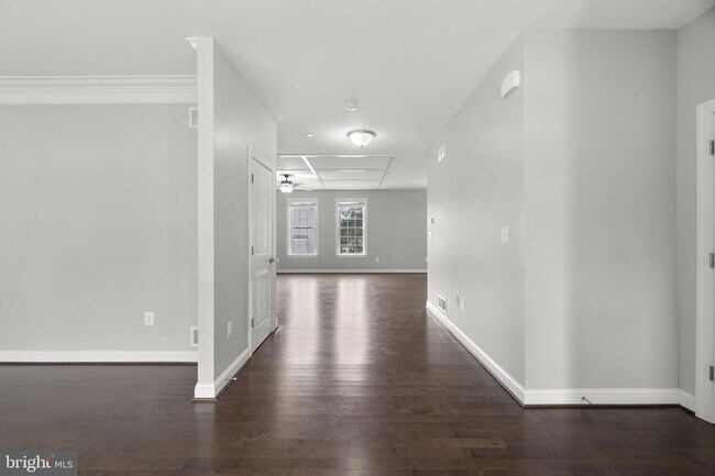 Building Photo - 945 Kayley Dr