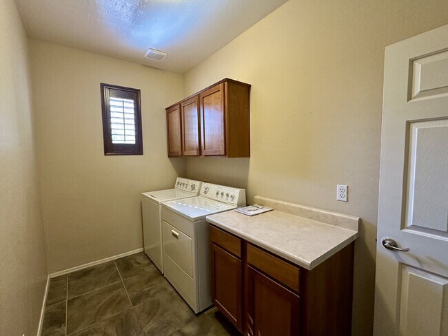 Building Photo - 4178 S White Dr