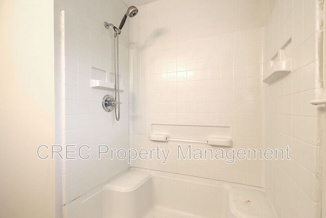 Building Photo - 1474 Brownswood Rd