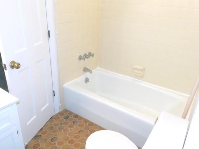 Building Photo - 2817 Thornridge Dr