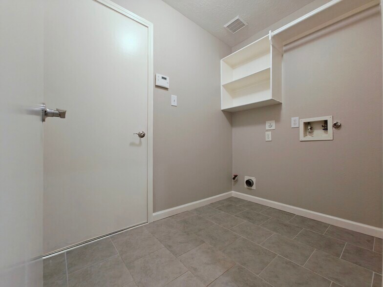 Building Photo - 2506 Teal Run Place Dr