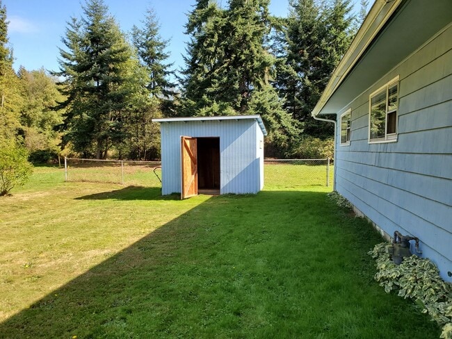 Building Photo - 3 Bedroom Home in Blaine!