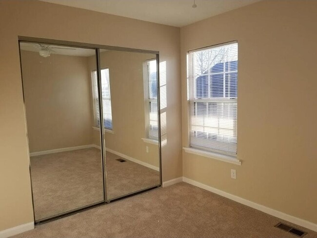 Building Photo - 779 Liberty Hill Dr