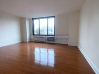 Building Photo - 3333 Broadway