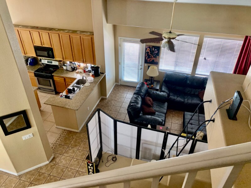 Building Photo - 1700 Deep Spring Ave