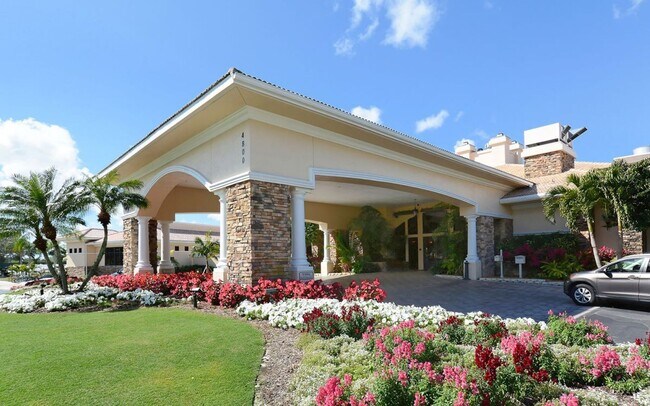 Building Photo - 2BR/2BA Lake View Condo in Heritage Oaks Golf & Country Club