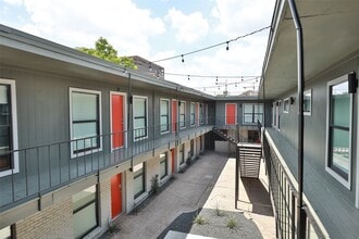 Building Photo - 5504 La Branch St