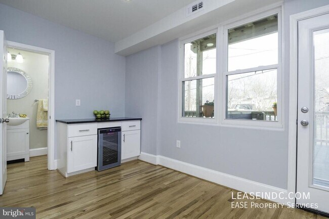 Building Photo - 4707 9th St NW