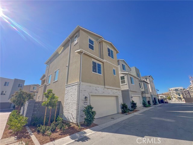 Building Photo - 1251 Grassland Rd