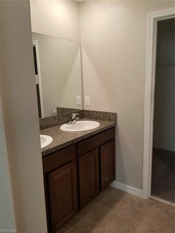 Building Photo - 5010 White Chicory Dr