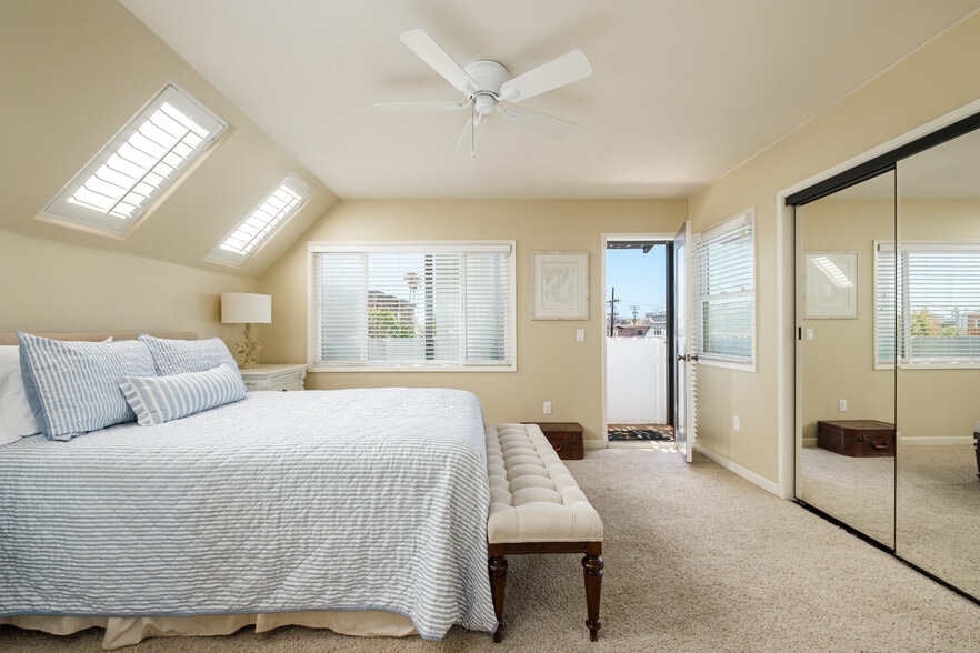 Building Photo - 732 Jersey Ct