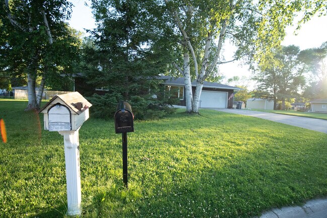 Building Photo - 1218 Aldrich Way