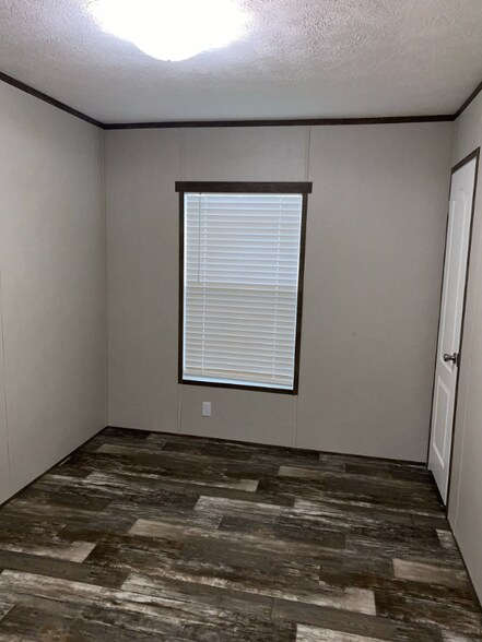 Building Photo - 1137 US-19