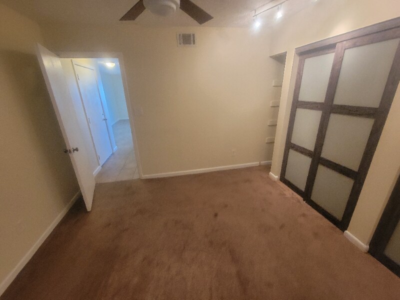 Building Photo - 308 Miracle Strip Pkwy SW