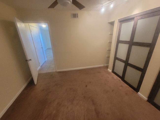 Building Photo - 308 Miracle Strip Pkwy SW