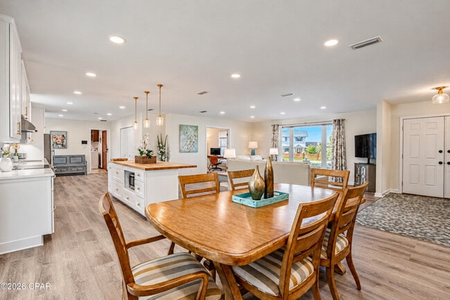 Building Photo - 4608 Sunset Dr