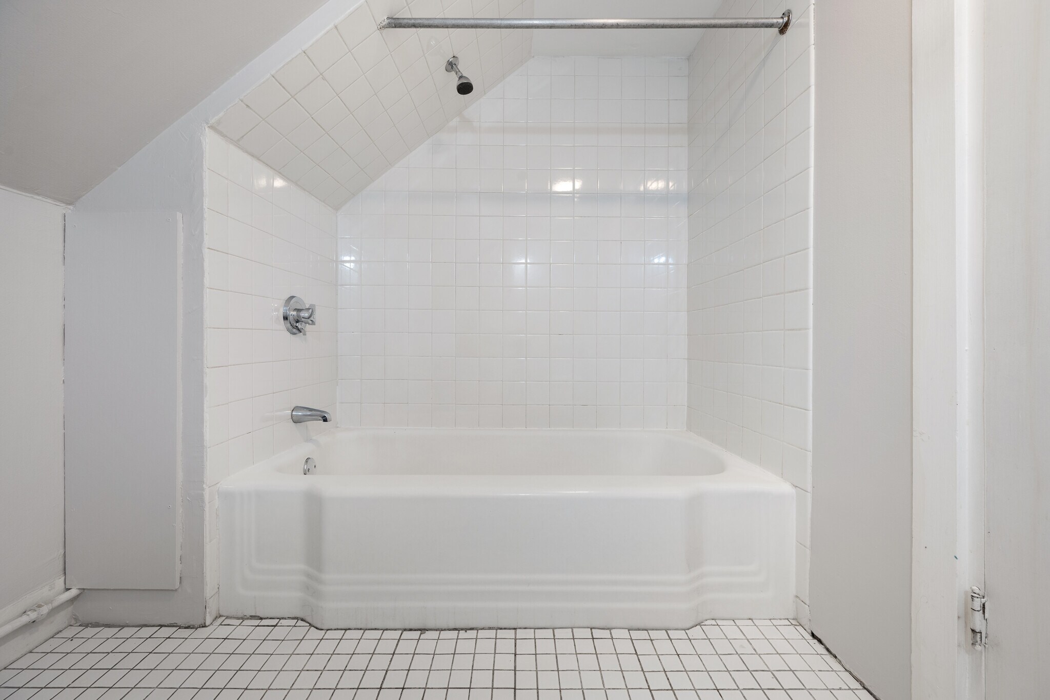 Building Photo - 135 Cedar St