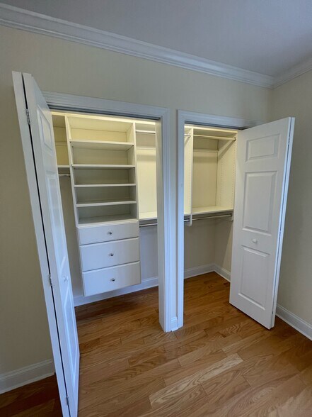 Building Photo - 203 Paine Ct