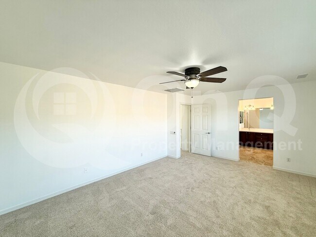 Building Photo - 2213 W Marconi Ave