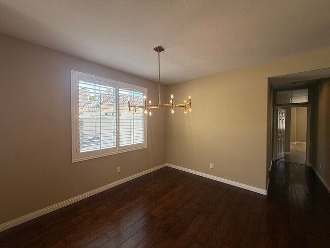 Building Photo - Spacious 3BR/2.5BA Home with Gated Communi...