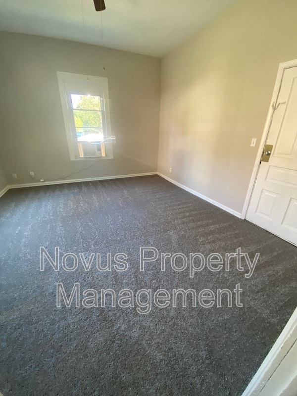 Building Photo - 302 Cedar St