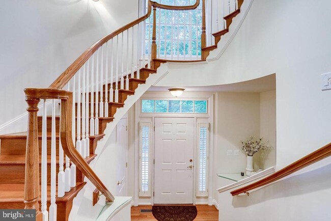 Building Photo - 1601 Colonial Hills Dr