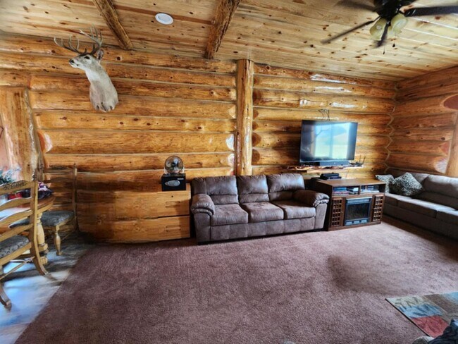 Building Photo - 61468 Blackhawk Trail Ln