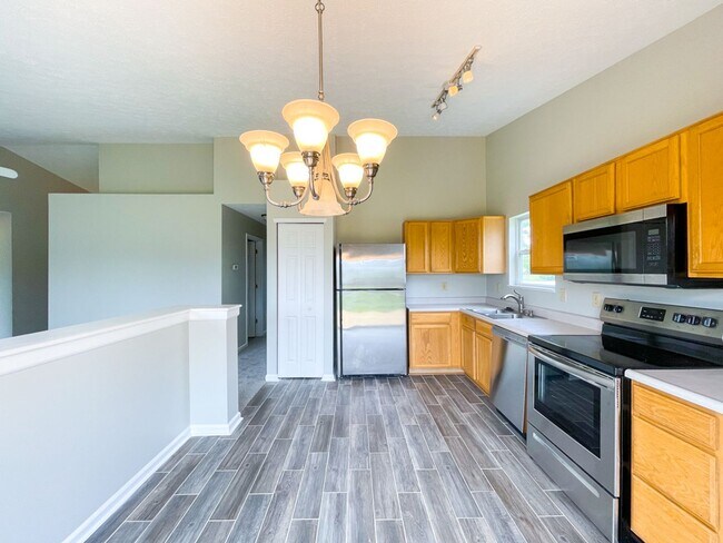 Building Photo - 4525 Golden Hinde Way
