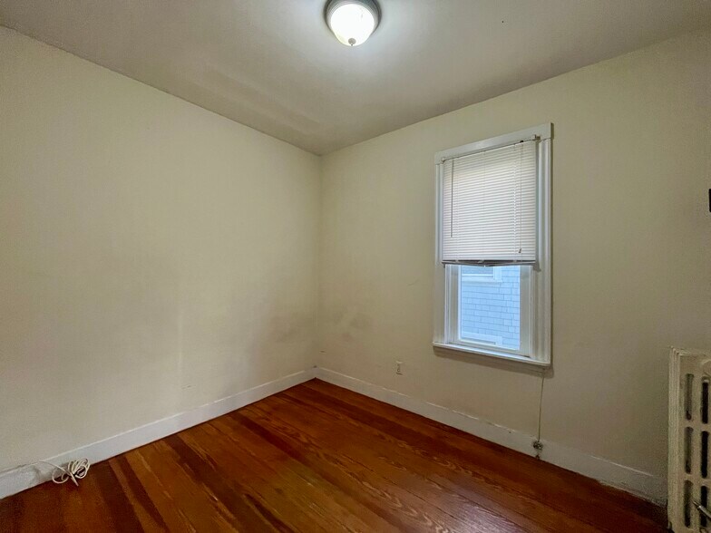 Building Photo - 49 Beech Glen St