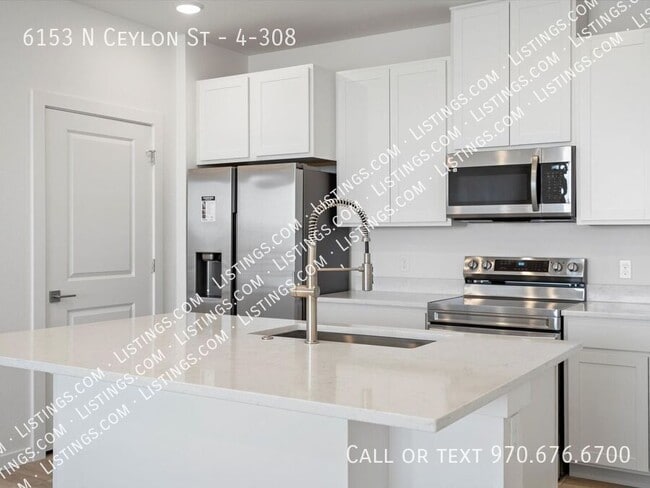 Building Photo - 6153 N Ceylon St