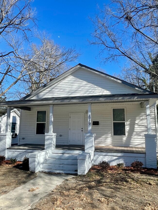 Primary Photo - 119 S Pine St