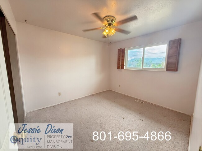 Building Photo - 999 N 3000 W